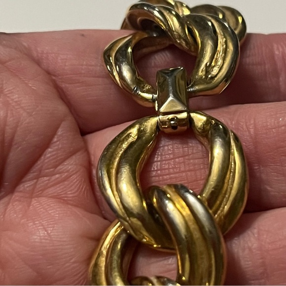 Faux, Vintage, Costume Gold Bracelet - Picture 3 of 3